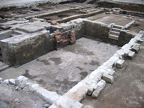 48番地建物跡　地下室